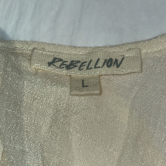 Rebellion cold shoulder boho top never worn - Picture 8 of 8